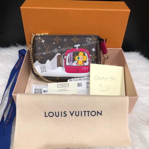 ✨BRAND NEW ✨😍Cute Vivian Limited edition 😍 - Picture 2 of 7